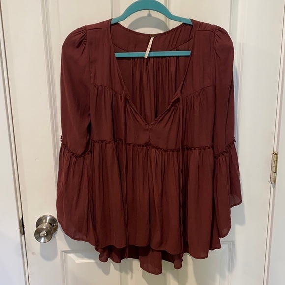 Free People Tiered Flowy Peasant Style Burgundy Blouse EUC - Picture 3 of 12